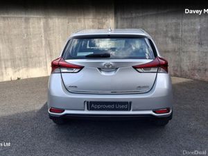 Toyota Auris 1.33 TERRA 4DR - Image 3