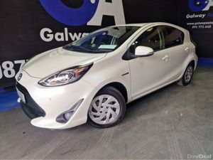 Toyota Aqua 6** PARKING SENSORS, REVERSING CAMERA* - Image 4