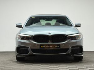 BMW 5-Series 530E M SPORT *SUNROOF* - Image 2