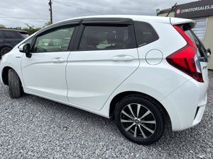 🔵 Honda Fit 1.5 Petrol Hybrid - Image 4