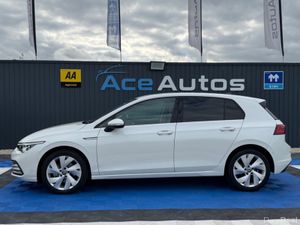 Volkswagen Golf E-TSI - SPORT - 1.5 PETROL HYBRID - Image 4