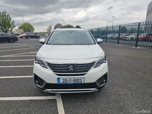 Peugeot 5008 1.2 PETROL, ALLURE MODEL, LOW MILEAGE - Image 3