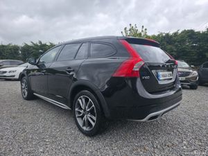 2018 Volvo V60 Cross Country D4 | Automatic - Image 3
