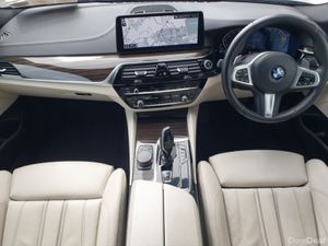 BMW 5-Series 520d M Sport Saloon - Image 4