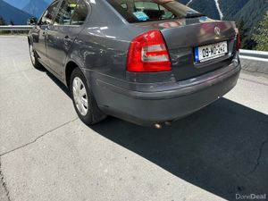 2009 Skoda Superb 1.9 TDI GREENLINE - Image 2