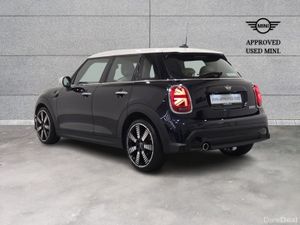 Mini Cooper 5-Door Cooper Exclusive - Image 3