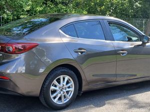 Mazda Mazda3 2019 1.5 EXEC SE 4dr *IRISH CAR* - Image 4