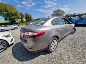 Renault Fluence 2011 diesel ⛽️ nct&tax €1990 - Image 2