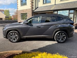 Immaculate 211 Hyundai Tucson Executive! - Image 4