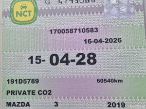 Mazda Mazda3 2019 1.5 EXEC SE 4dr *IRISH CAR* - Image 2