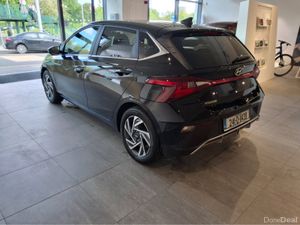 Hyundai i20 DELUXE PLUS - Only 7,000 Km - - Image 4
