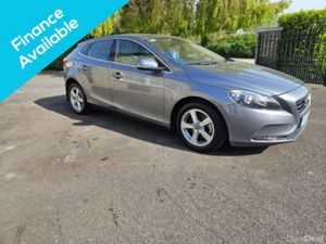 2015 VOLVO V40 2.0 D2 SE - Image 3