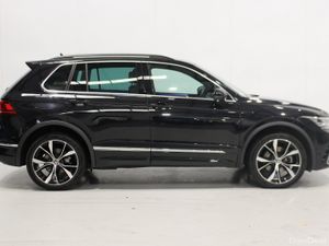 Volkswagen Tiguan 2023 TSI RLINE PHEV - Image 4