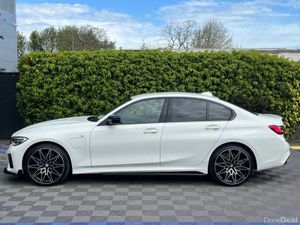 BMW 3-Series 330e M-SPORT COMPETITION 2.0 HYBRID / - Image 3