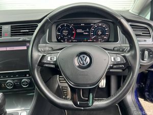 Volkswagen Golf COMFORTLINE 2.0 TDI // VERY LOW MI - Image 4