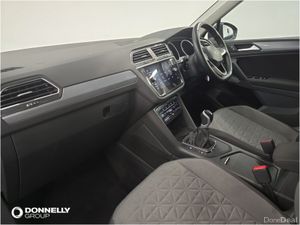 Volkswagen Tiguan Estate Life - Image 3