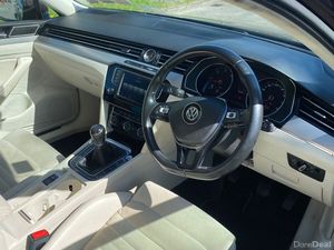 Volkswagen Passat 1.6 Highline - Image 2