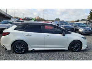 Toyota Corolla Touring 1.8 Automatic Petrol Hybrid - Image 4