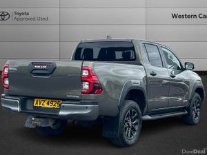 Toyota Hilux 2.8 D-4D Invincible X Auto 4WD Euro 6 - Image 2