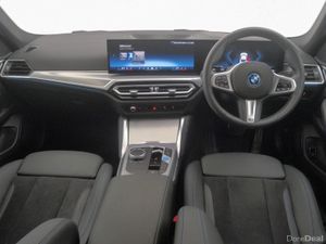 BMW i4 eDrive35 M Sport - Image 4
