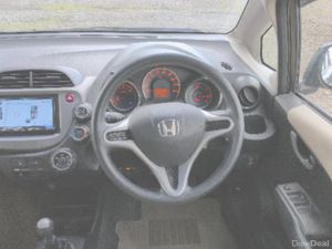 2013 Honda fit, 1.3 Petrol, Manual - Image 3