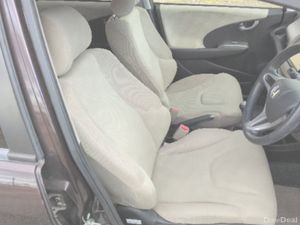 2013 Honda fit, 1.3 Petrol, Manual - Image 4