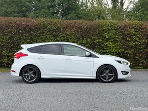 Ford Focus 2017 TDCI 2.0 ST-Line 150 HP - Image 3