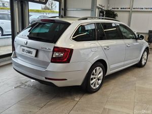 201 SKODA OCTAVIA ESTATE SOLEIL EDITION - Image 4