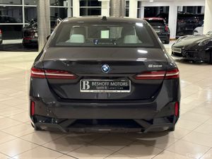 BMW 5-Series 530e M-SPORT=IVORY INTERIOR//ONLY 300 - Image 4