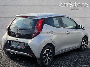 Toyota Aygo 1.0 VVT-i x-play Smartphone - Image 3