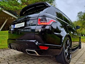 Range Rover Sport Black Badge HSE P400e - Image 2