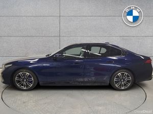 BMW 5-Series 530e - Image 4