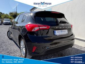 Ford Focus TITANIUM 120PS 5DR - Image 4