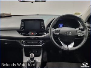 Hyundai i30 Diesel Deluxe - Image 3