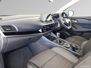 Nissan Qashqai 1.3 MILD HYBRID SV PREMIUM €3000 Sc - Image 4
