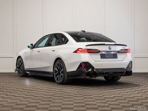 2024 BMW 5-Series 530e M-Sport - Image 4