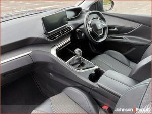 Peugeot 5008 1.2 PureTech 130bhp Allure - Image 3