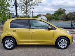 Volkswagen up! 2017 Automatic 1.0L PETROL ⛽️ - Image 4