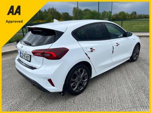 Ford Focus 1.0 ST-LINE 125PS 5DR - Image 2