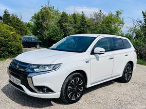 Mitsubishi Outlander 2017 Plug In Hybrid - Image 3