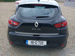 Renault Clio 2015 1.1 petrol 5 door - Image 3