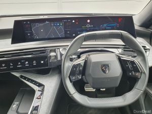 Peugeot 3008 Electric 73kWH 210BHP Allure - Image 4