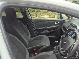Renault Clio 2019 1.0 petrol manual - Image 2
