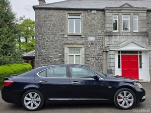 Lexus LS 5.0 V8 Hybrid - Image 2