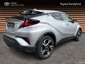 Toyota C-HR HYBRID SPORT // REAR CAMERA // BLUETOO - Image 2