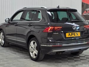 Volkswagen Tiguan DIESEL ESTATE - Image 3