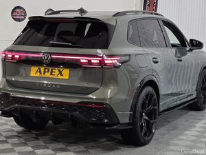 Volkswagen Tiguan DIESEL ESTATE - Image 3
