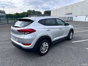 Hyundai Tucson 1.7 CRDI, COMFORT PLUS MODEL, FINAN - Image 3