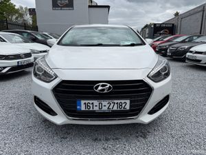 2016 (161) Hyundai i40 1.7 Executive - Image 2