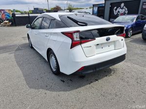 2022 Toyota Prius 1.8L Hybrid Low Miles Automatic - Image 3